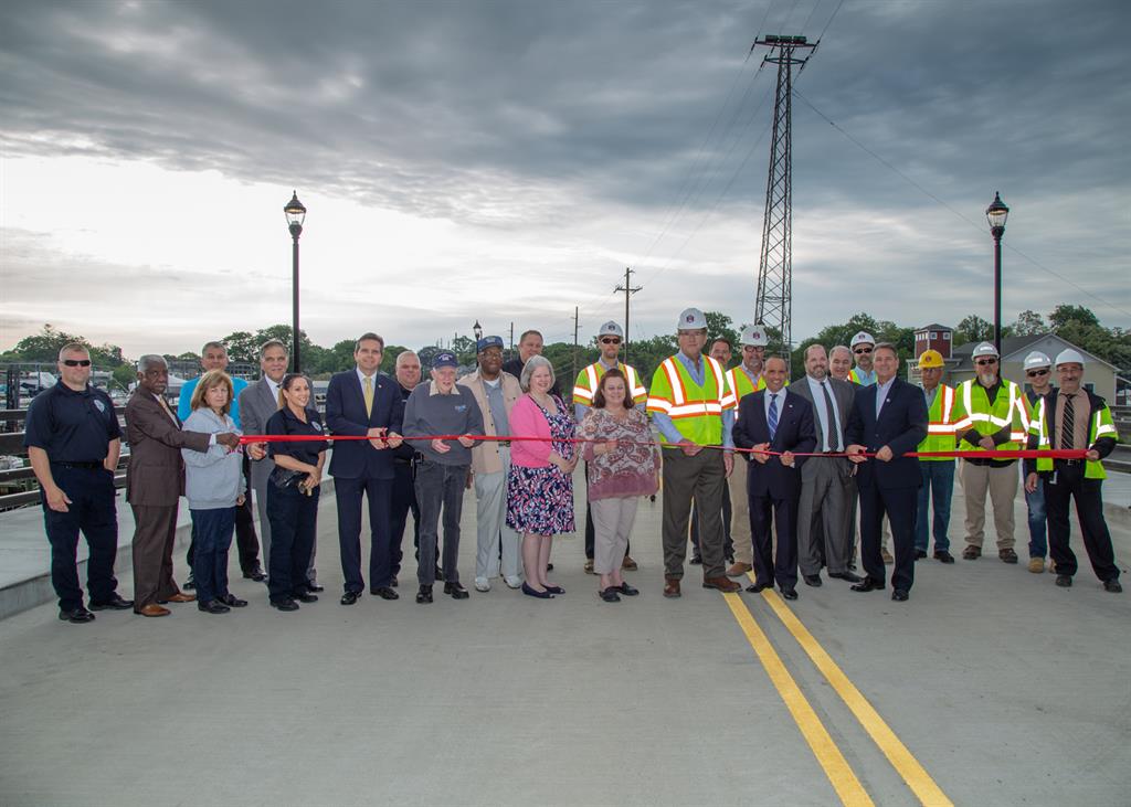 The ribbon cutting ceremony for the Aberdeen/Keyport Bridge 
